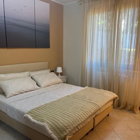 Feli Holiday Home - Panoramic Pool Lake View In Gardone Riviera Extérieur photo