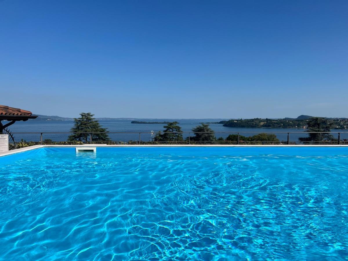 Feli Holiday Home - Panoramic Pool Lake View In Gardone Riviera Extérieur photo