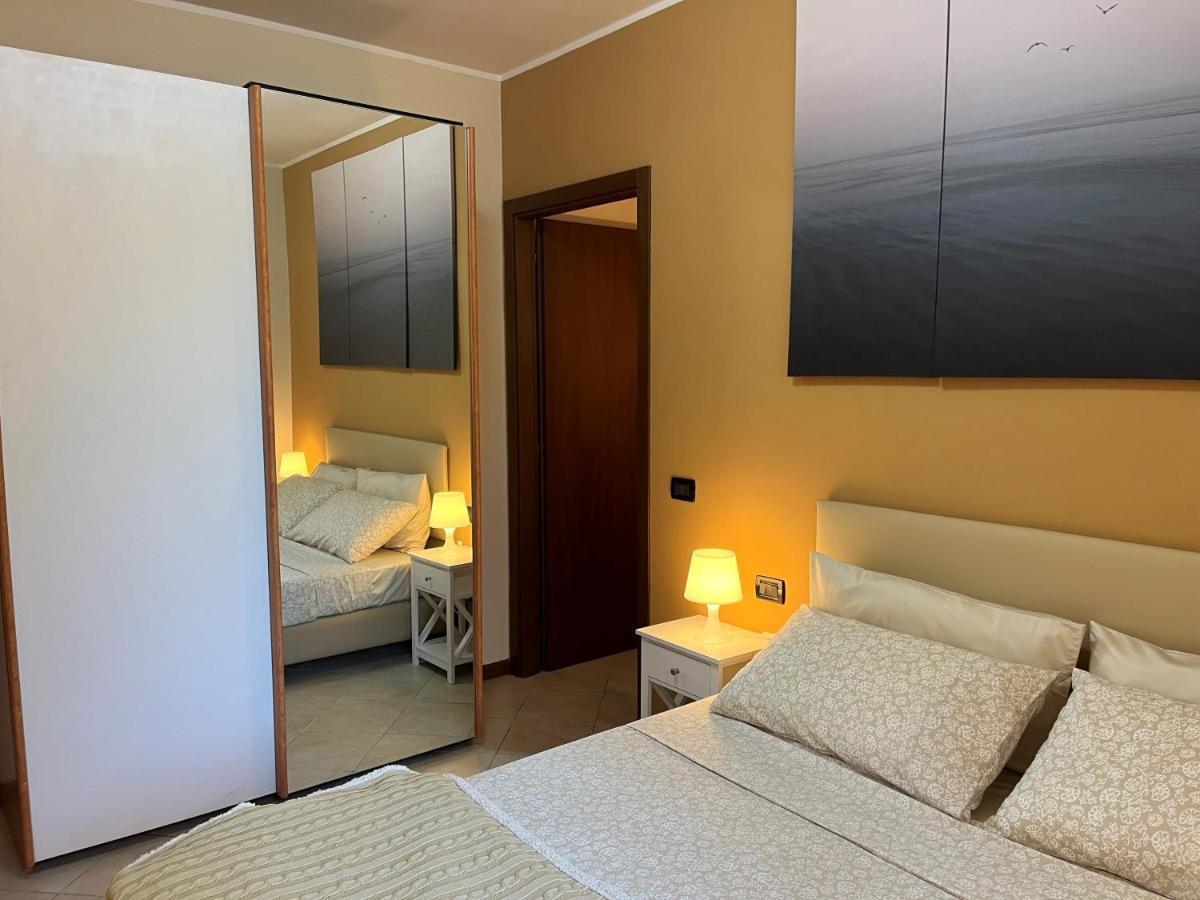 Feli Holiday Home - Panoramic Pool Lake View In Gardone Riviera Extérieur photo